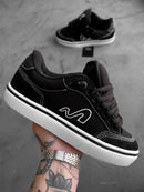 Tesla Flow Preto Branco